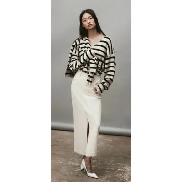 H&M NWT Oversized Black and Beige Striped Sweater- Size L - Picture 2 of 10